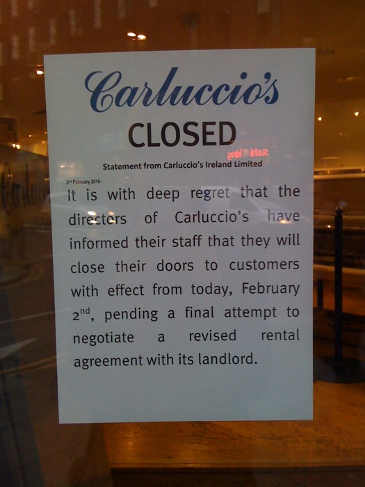 carluccios-closed